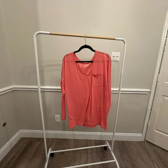 Old Navy XXL Coral Boyfriend Tee - Picture 1 of 4